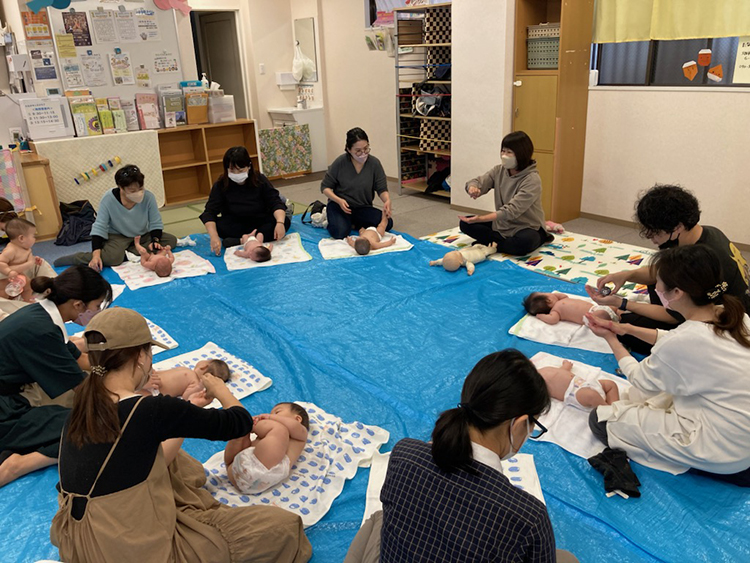 ベビーマッサージ体験